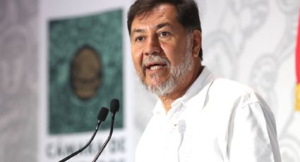 Fernández Noroña acusa a Vicente Fox de recibir pensión para adultos mayores pese a ser "culebra"