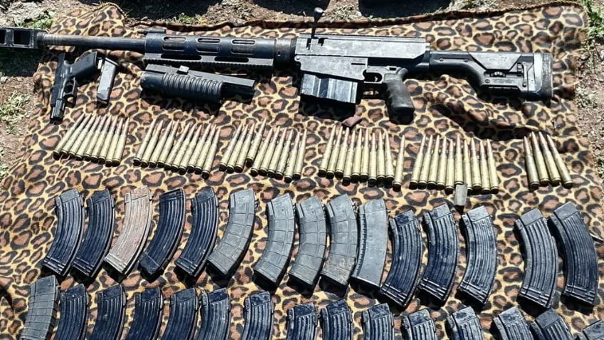 Golpe al crimen: Incautan armas de alto poder y equipo táctico en Magdalena de Kino