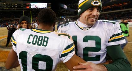 Packers le cumple a Aaron Rodgers; traen de regreso al ala abierta Randall Cobb