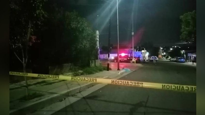Despiadado feminicidio: De un impacto de bala, mujer es asesinada al pasear por Culiacán