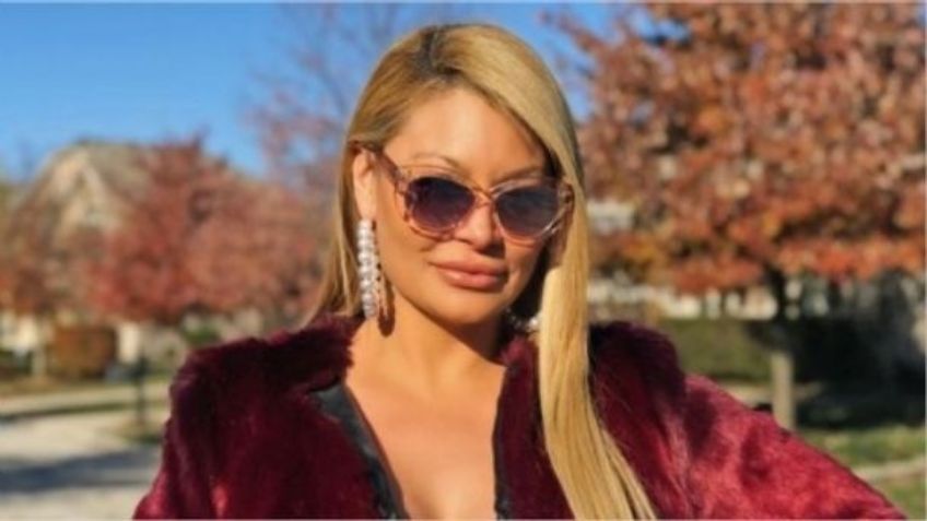 Agreden a famosa cantante de regional mexicano y estalla contra el público: "Váyase a la..."