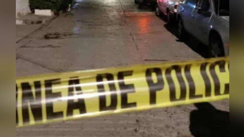 Hombres desconocidos terminan con la vida de un joven que estaba en el porche de su casa