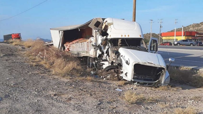 Aparatoso accidente carretero deja dos personas muertas a las afueras de Hermosillo