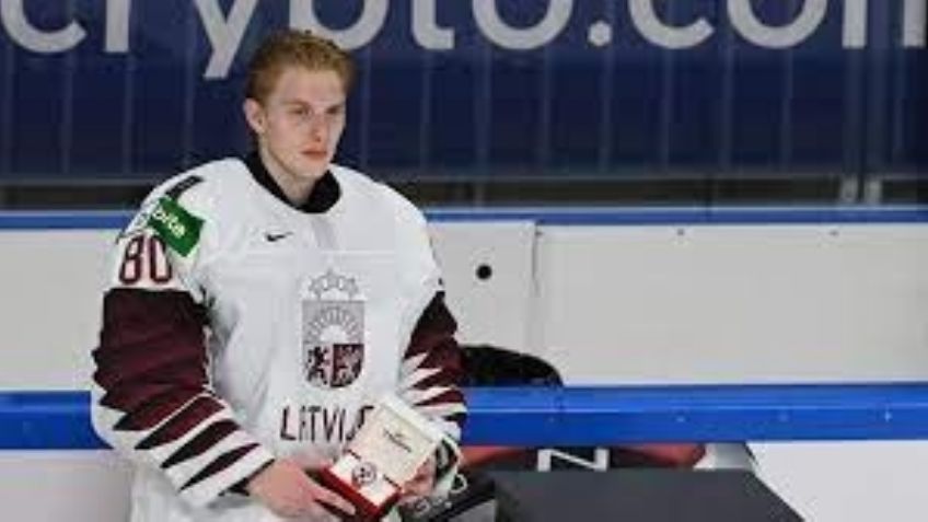 Hockey de EU, de luto: Muere Matiss Kivlenieks por un cohete que estalló en su pecho