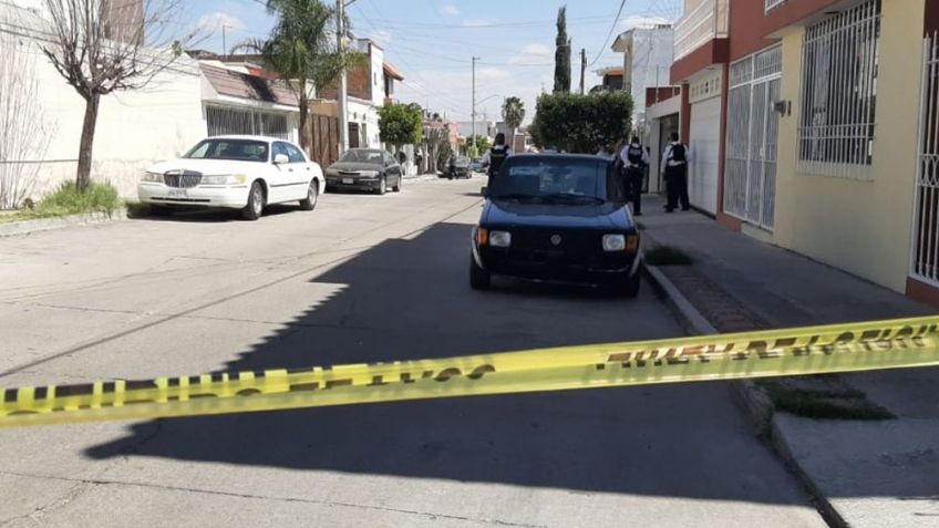 Gatilleros acribillan y matan a un hombre; falleció al recibir atención médica