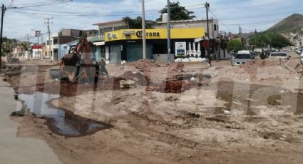 Obra inconclusa en la calle Yáñez causa afectaciones a comerciantes del centro de Guaymas