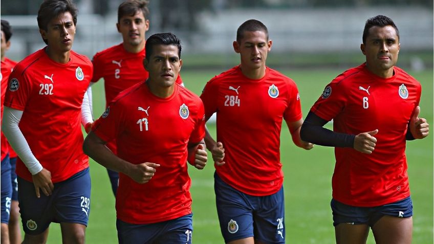 'Aris' a JJ Macías: "Para trascender debe tener humildad; en Chivas no logró nada"