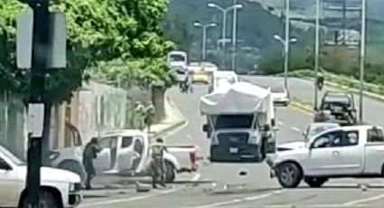 (VIDEO) ¡Terror! Grupo armado se enfrenta a GN en Tepic; balacera deja muertos y heridos