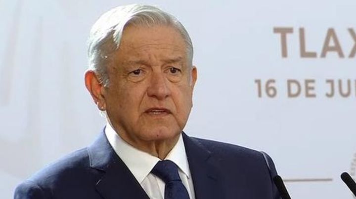 VIDEO: Captan a otro hermano de AMLO al recibir fuerte suma de dinero de David León