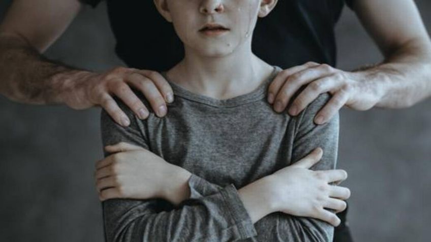 Cae pareja de pedófilos; graban grotescos VIDEOS de sí mismos mientras abusaban de varios niños