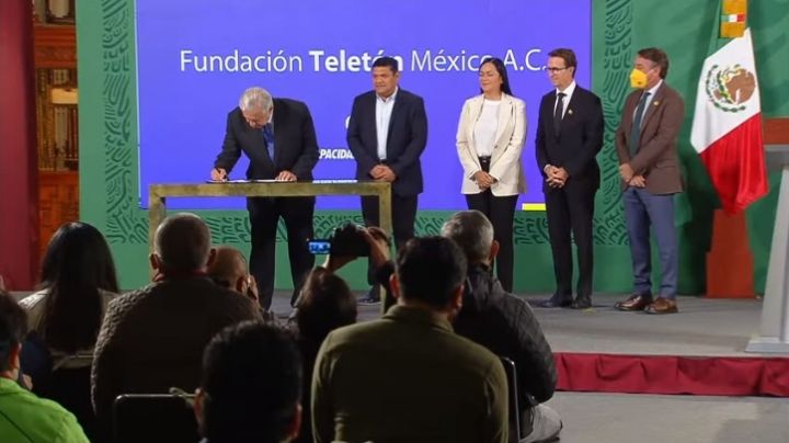 AMLO: Gobierno Federal firma acuerdo con el Teletón para atender a infantes con discapacidad