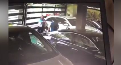 VIDEO: Momento exacto en el que anciano mata a un hombre a balazos en San Pedro, Nuevo León