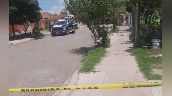 Siniestra noche en Zacatecas: Hallan 'encobijado' en vía pública; fue cubierto con una cinta