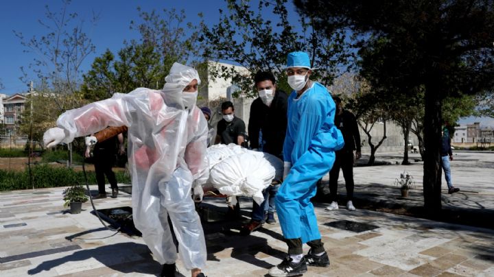 Tras desborde en contagios de Covid-19, Irán entra en bloqueo; supera los 29 mil casos