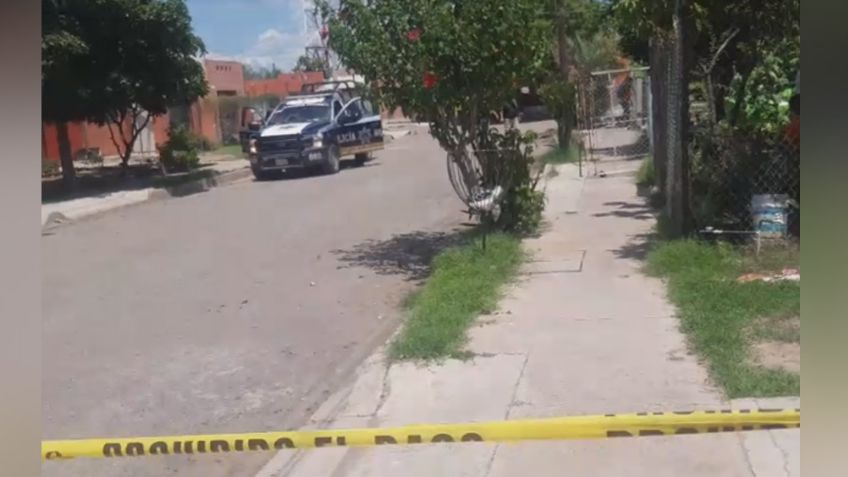 Siniestra noche en Zacatecas: Hallan 'encobijado' en vía pública; fue cubierto con una cinta