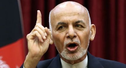 Talibanes arriban a Kabul: Presidente de Afganistán y embajadores de EU dejan el país