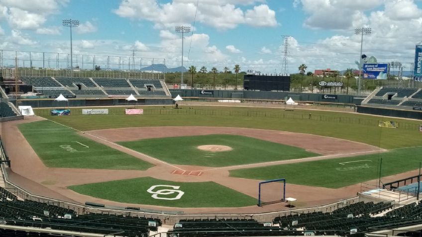 Pánico en Ciudad Obregón: Con un 'narcomensaje', abandonan cuerpo en el Estadio de los Yaquis