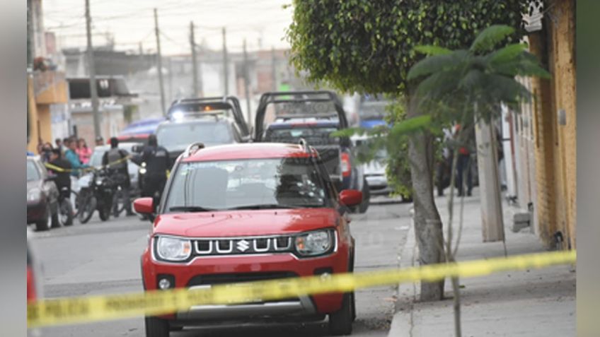 Con impactos de bala en cráneo y tórax, sicarios asesinan a un hombre en calles de Colima