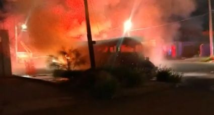 ¡De no creerse! En plena madrugada, camión de transporte arde en llamas en Ciudad Obregón