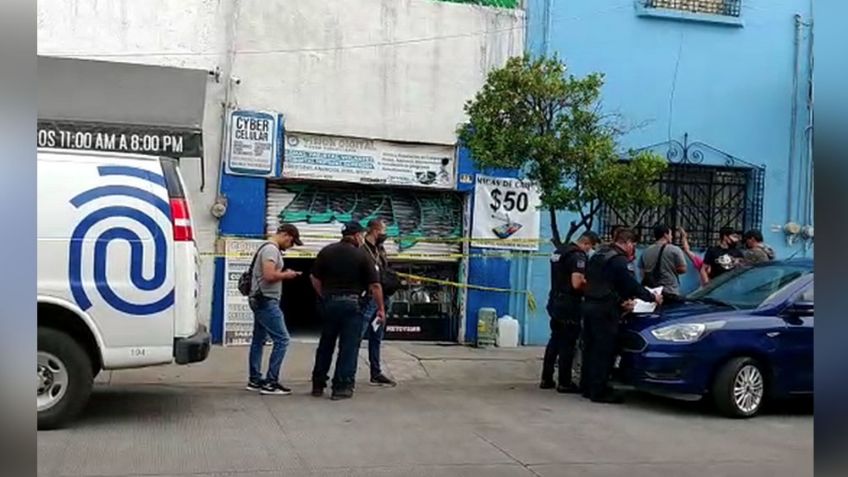 Atroz crimen: Vendedor de celulares en encontrado sin vida dentro de su negocio en Guadalajara