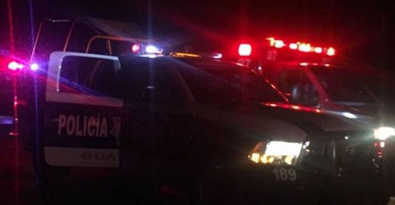 Autoridades acuden a la escena del crimen