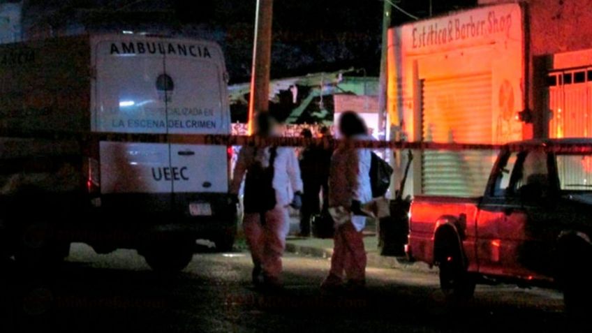 Otro feminicidio en Michoacán: Mujer es ultimada a balazos en la calle por parte de pistoleros