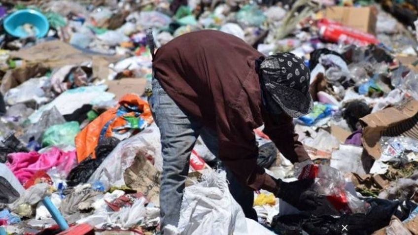 Argentina: Abandonan a bebé recién nacida en bote de basura; la encuentra pepenador