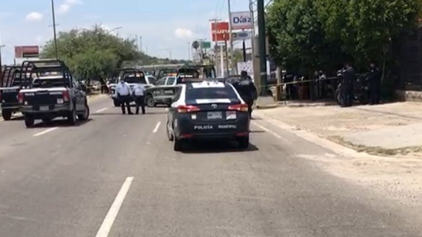 Hermosillo: Asesinan a hombre en la Akiwiki; gatilleros huyen en sedán blanco