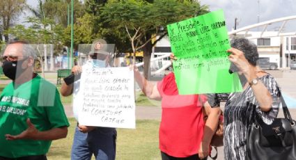 Cajeme: Jubilados se manifiestan frente a Palacio; se oponen a que se les calcule la pensión con UMA