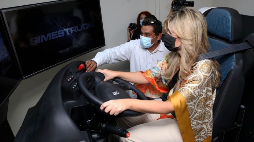 Sonora: Claudia Pavlovich inaugura aulas móviles y un simulador de autotransporte en Icatson