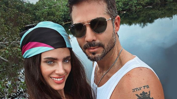 José Ron se va de vacaciones con su guapa novia y presume románticas fotos en la piscina