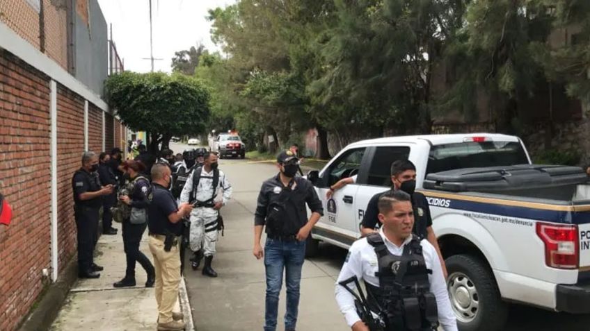 Terror en Michoacán: Hombres armados alcanzan a automovilista y lo asesinan de múltiples impactos