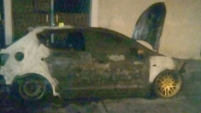 Incendian el automóvil de una adulta mayor; su cuerpo quedó calcinado al interior