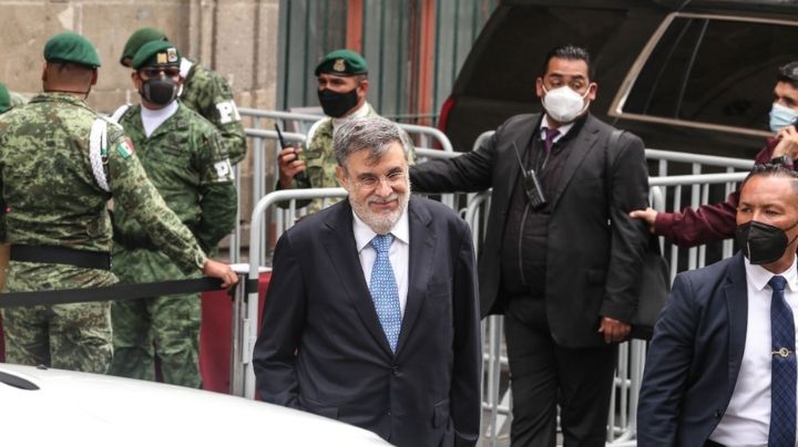 (VIDEO) Así se despidió Julio Scherer del gabinete de AMLO: "Se pudo hacer un trabajo bueno"