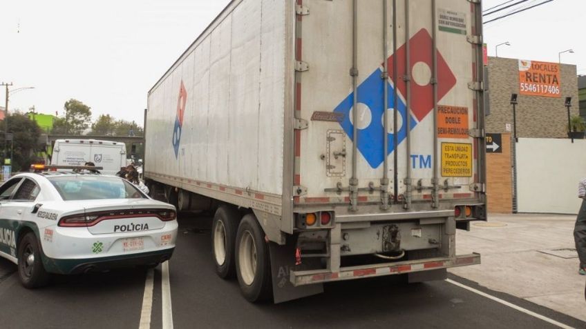 Frente a su 'abuelito', muere niño de solo 4 años tras ser atropellado por un camión de carga