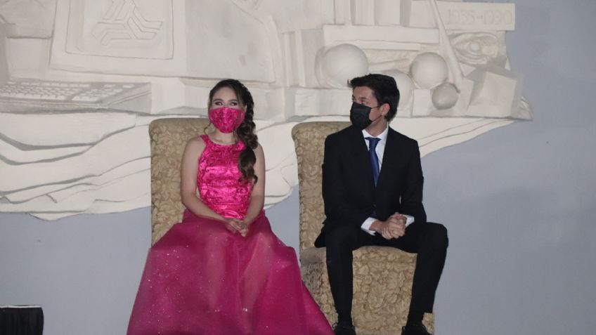 Jóvenes Lasallistas viven una noche inolvidable durante la coronación de sus nuevos reyes y príncipes de la generación