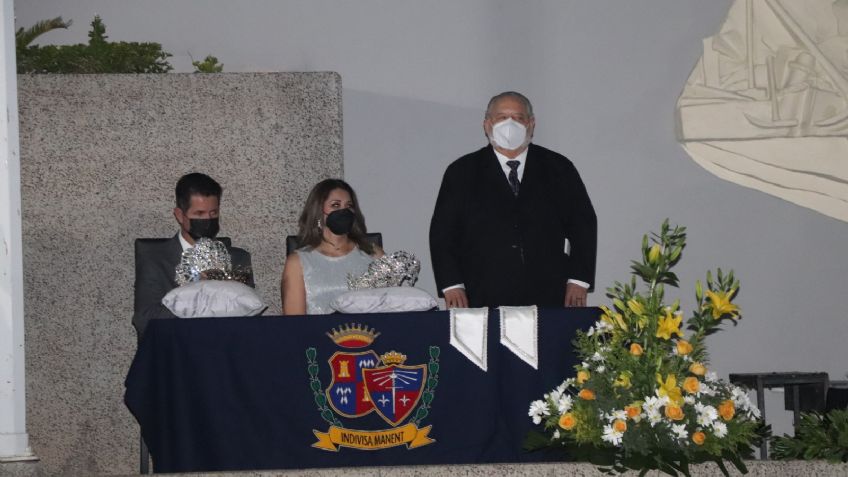 Jóvenes Lasallistas viven una noche inolvidable durante la coronación de sus nuevos reyes y príncipes de la generación