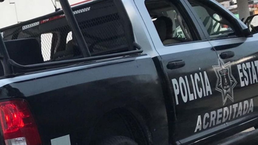 Colima: Dejan cuerpo violentado a la orilla de la carretera; estaba maniatado