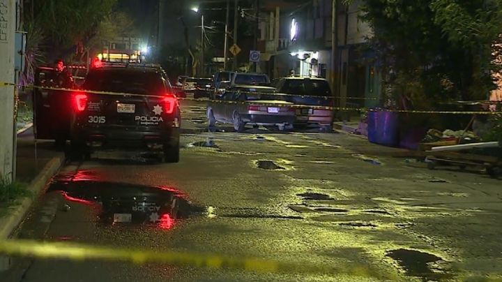 Gatilleros asesinan a balazos a un hombre que dormía en casa de su mamá; murió en el hospital