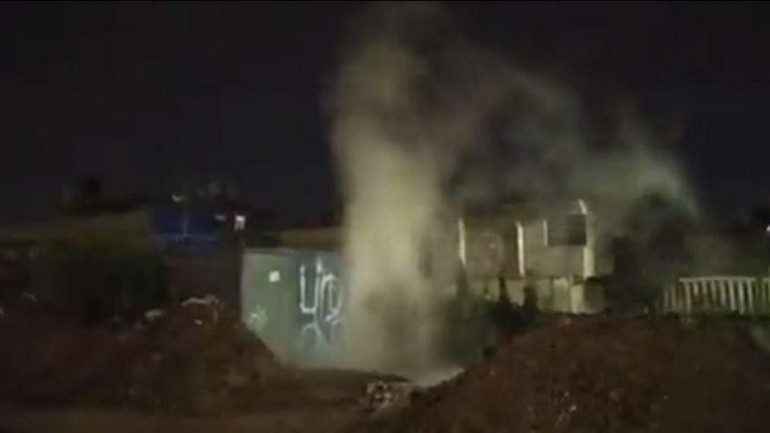 (VIDEO) Huachicoleros: Fuga de gasolina por toma ilegal moviliza autoridades en Ecatepec