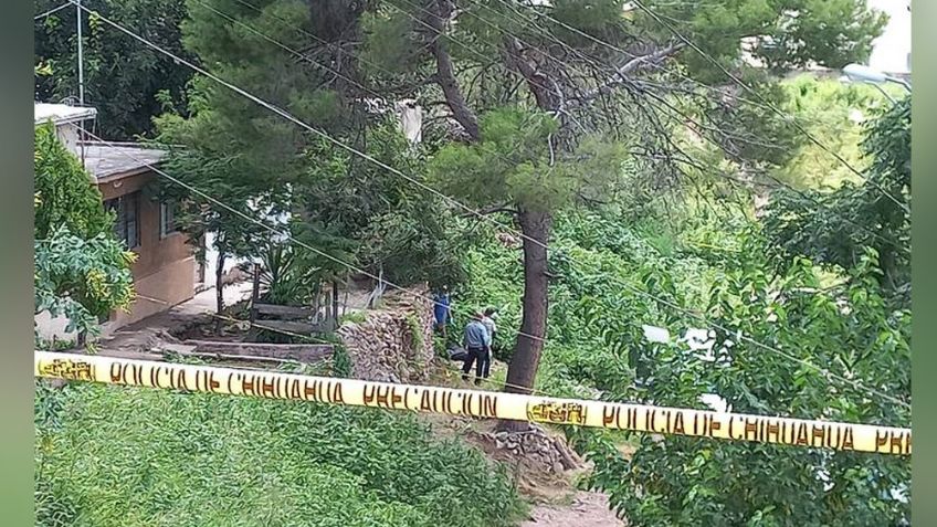 Tétrico hallazgo: Dentro de lote abandonado, queda el cuerpo de un hombre tendido