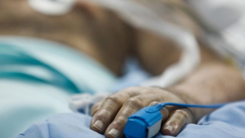 ¡De película! Paciente Covid-19 escapa de hospital en el auto de un médico