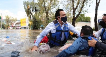 El bote en el que viajaba Omar Fayad, gobernador de Hidalgo, se hundió cuando viajaba a Tula