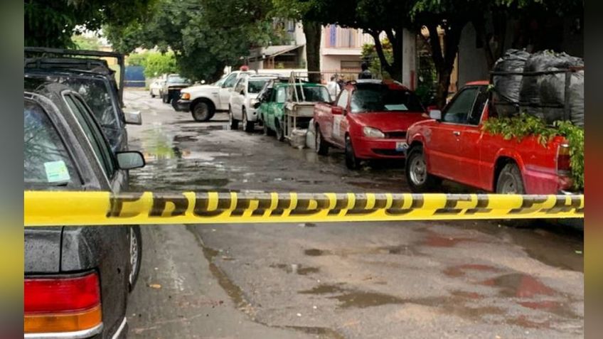 Movilización en Guadalajara: Dentro de una cajuela, hallan los restos de un hombre; estaba putrefacto