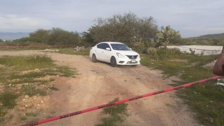 Con un 'narcomensaje', abandonan cuerpo sin vida en un vehículo a primeras horas del día