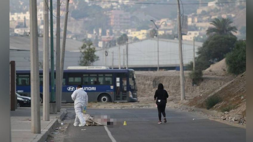 Pavor en Tijuana: Mujer es torturada y asesinada; abandonaron su cuerpo en la vía pública
