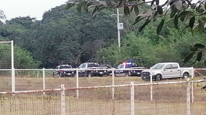 En medio de un predio, localizan el cadáver de un hombre en estado putrefacto