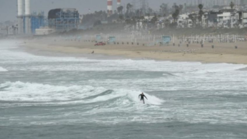 VIDEO: Manzanillo prohíbe la entrada al mar; detecta actividad inusual en las costas