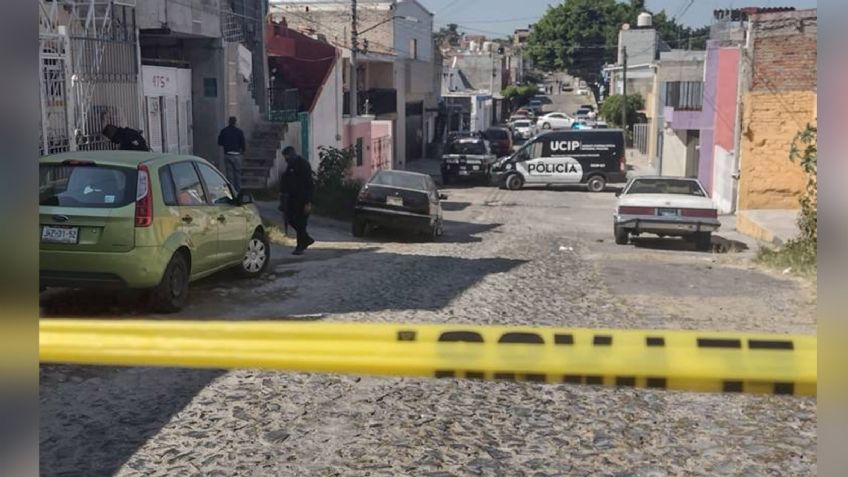 Frente a sus vecinos, sicario asesinan a balazos a joven por calles de Fresnillo