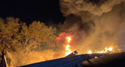 Fuerte accidente: Colisión de tráiler provoca incendio en autopista; conductor muere calcinado